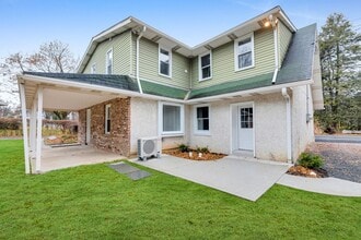 Building Photo - 4453 Old Bethlehem Pike