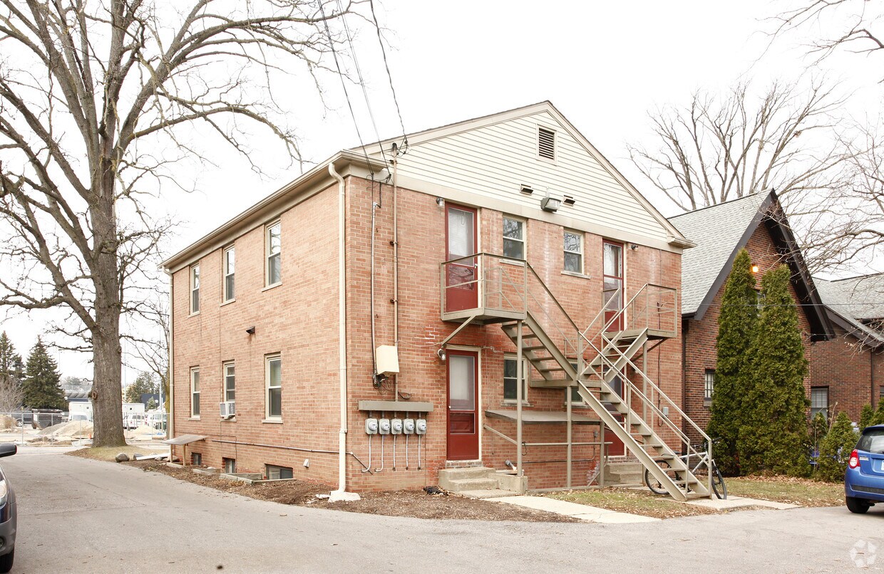 Building Photo - 1219 S State St