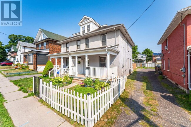 Building Photo - 110 Agnes St