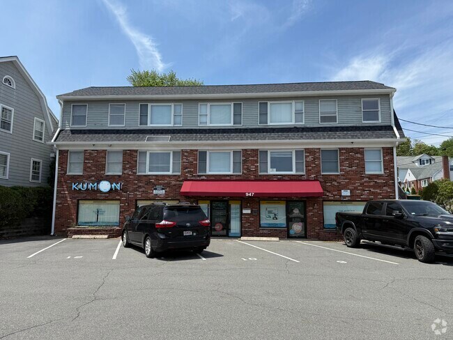 Building Photo - 947 Washington St