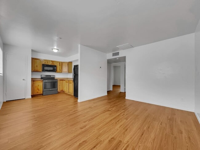 Central Phoenix 2/1 Ground Floor Super Clean. - Central Phoenix 2/1 Ground Floor Super Clean. Apartment