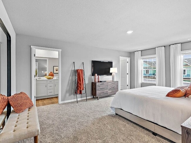 Building Photo - 927 Maywood Ln