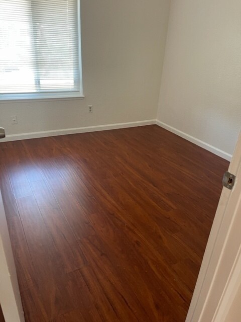 Building Photo - 4030 Black Tail Dr