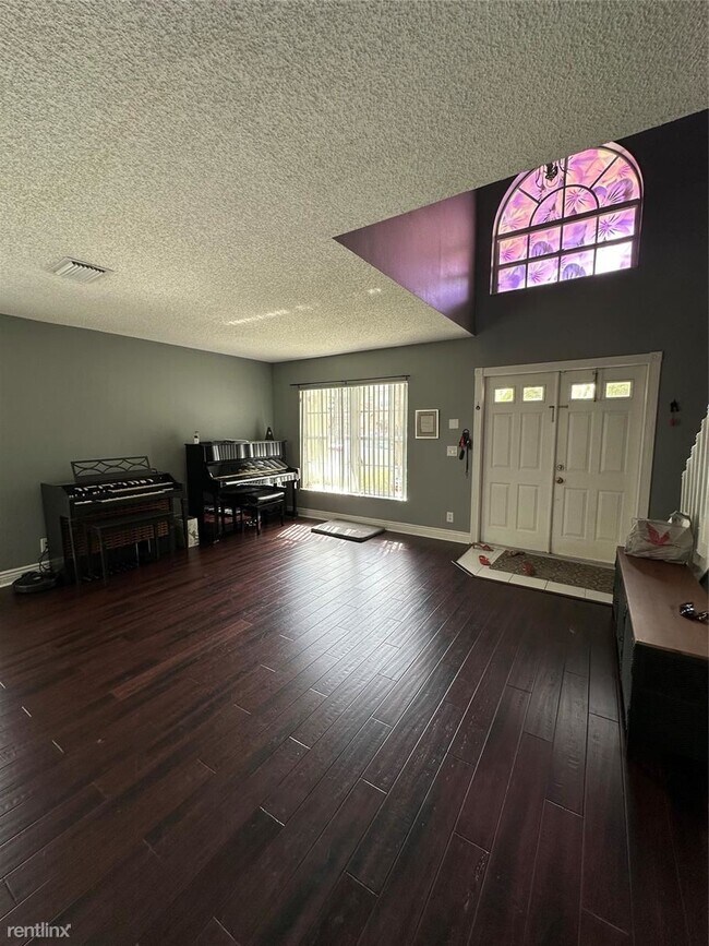 Building Photo - 4 br, 2.5 bath House - 10789 Cypress Lake Ter