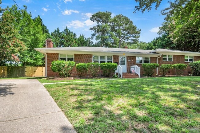 Photo - 114 Thomas Nelson Ln (Williamsburg, VA) House