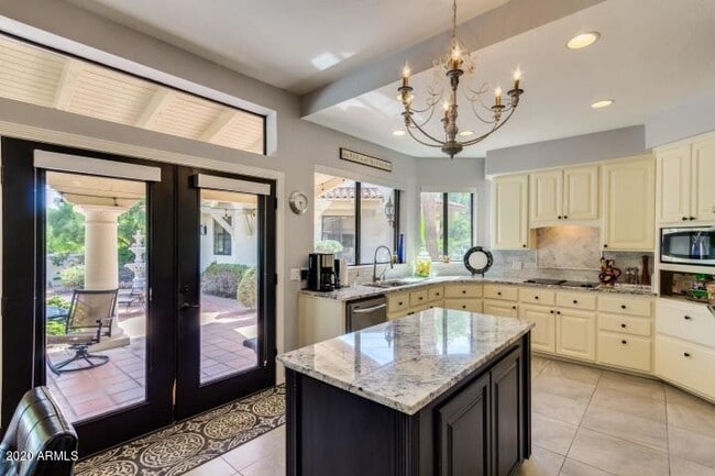 Building Photo - 8245 E Sands Dr