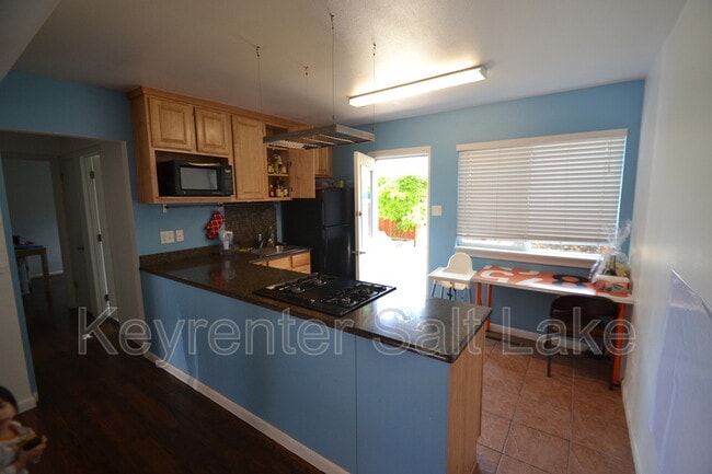 Building Photo - 650 N 300 W