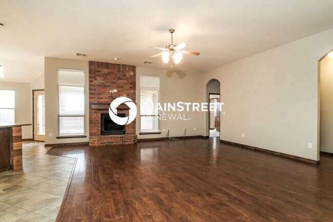 Building Photo - 4 Bedroom Pet-Friendly Home in Edmond, OK with Main Street Renewal