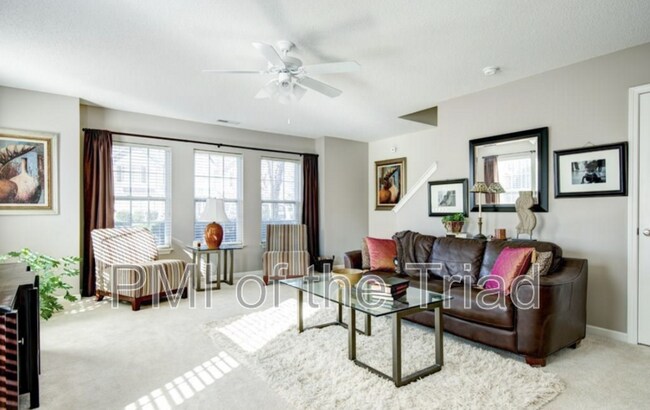 Foto del edificio - 116 Breezeway Ln