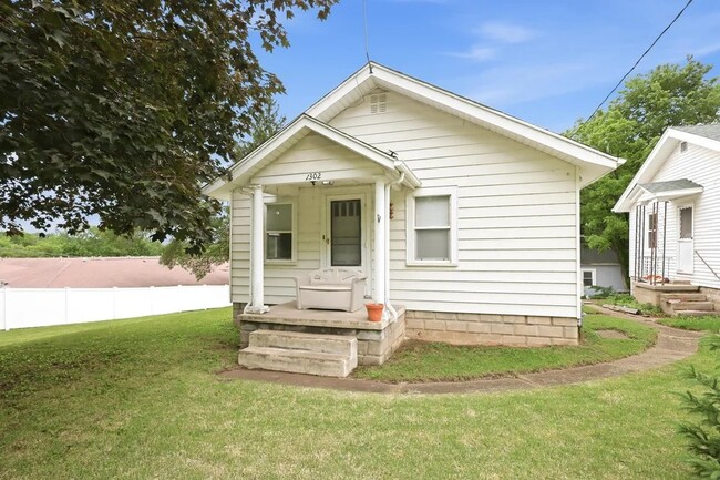 Building Photo - 1302 38th Avenue Dr