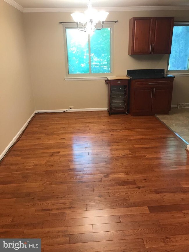 Foto del edificio - 2371 Old Trail Dr