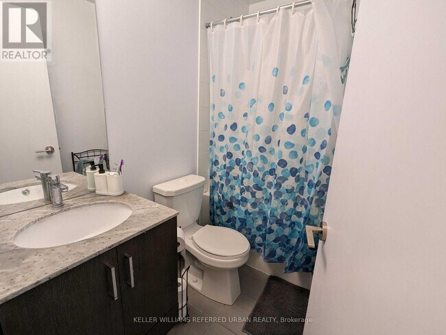 Photo du bâtiment - 1486 Bathurst St