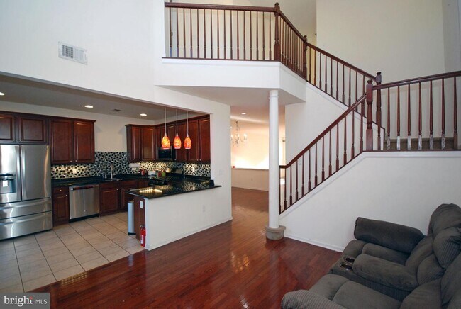 Foto del edificio - 2319 Berkshire Ln