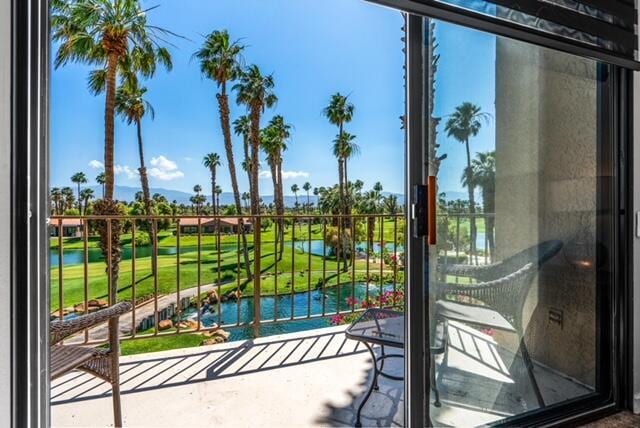 Foto del edificio - 38101 Crocus Ln