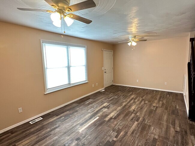 Living Room - 755 Chestnut Ave