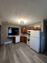 Building Photo - 673 S 3rd St