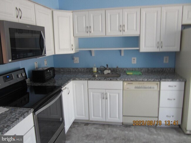 Building Photo - 14930 Ampstead Ct