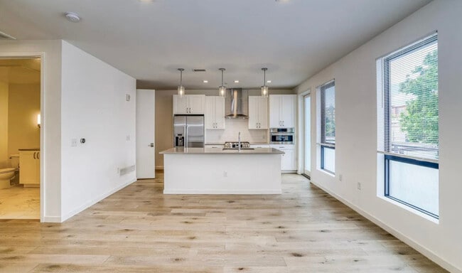 Photo - 1735 Central St Apartment