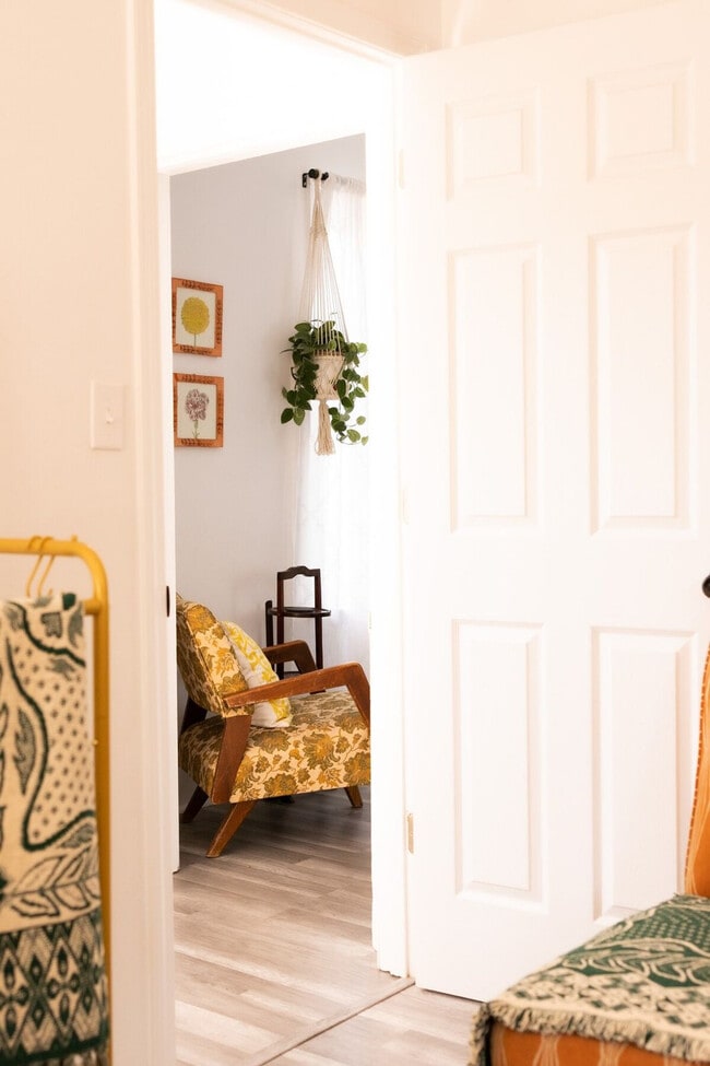 Building Photo - 2919 Elm St