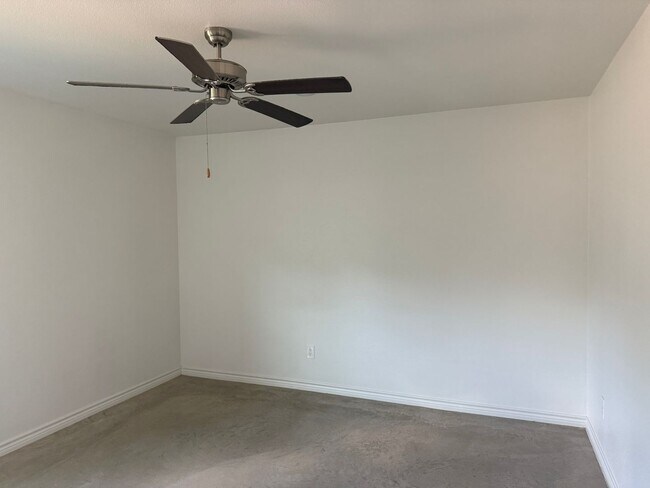 Building Photo - 1801 Emma Naylor Ct