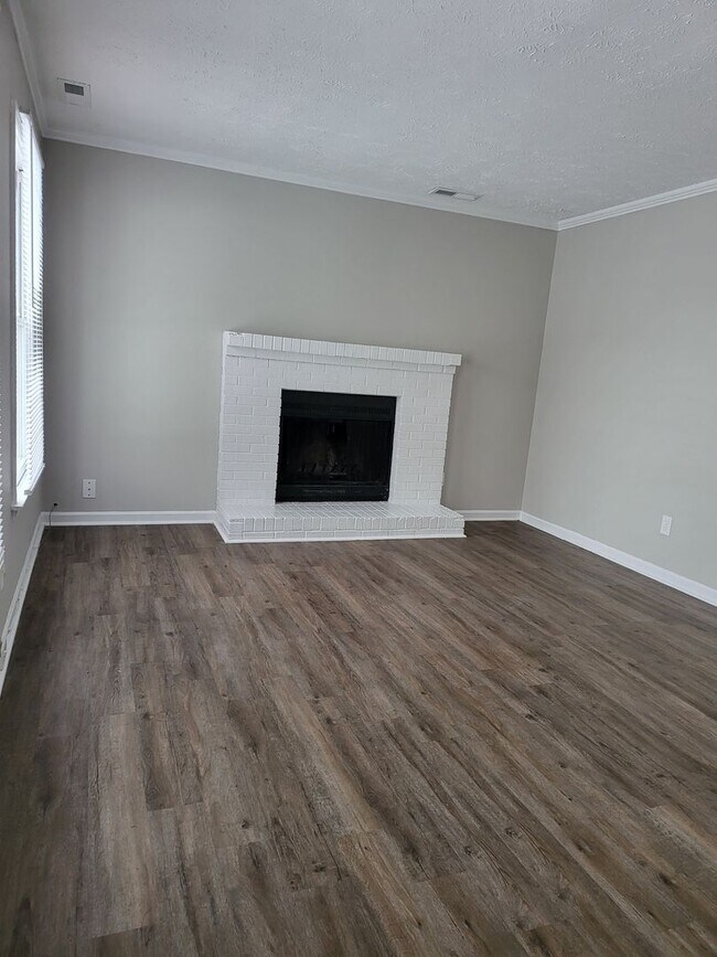 Foto del edificio - 3107 Glenridge Cir