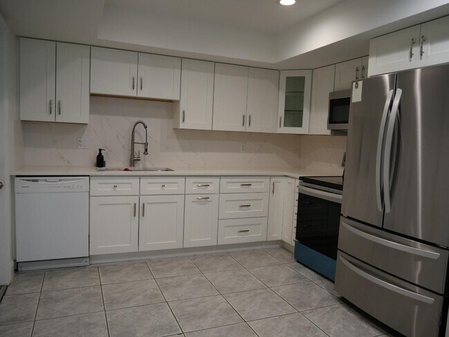 Foto del edificio - 7091 W Sunrise Blvd