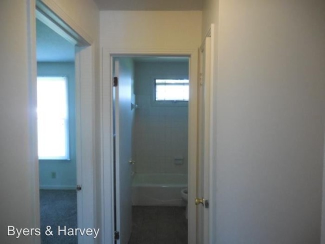 Building Photo - 100 Northway Dr