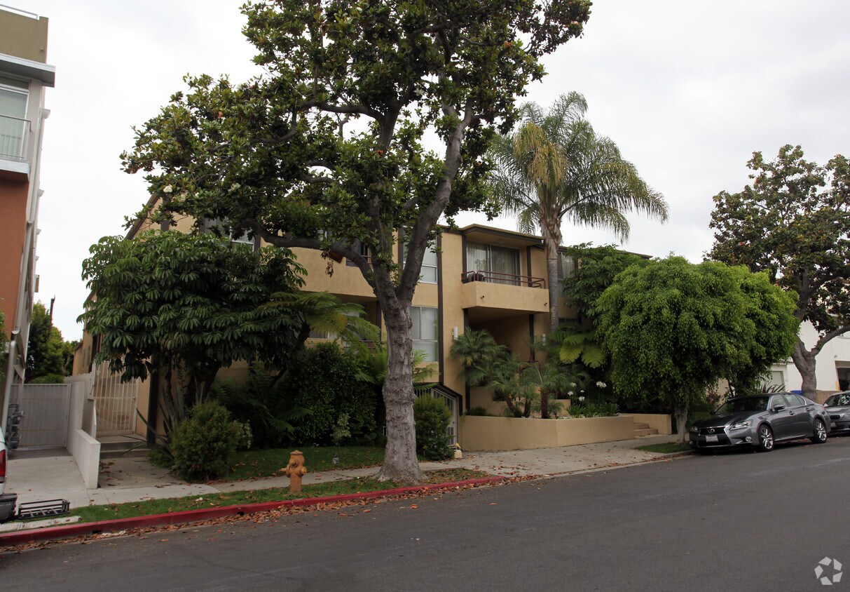 Building Photo - 1731 Colby Ave