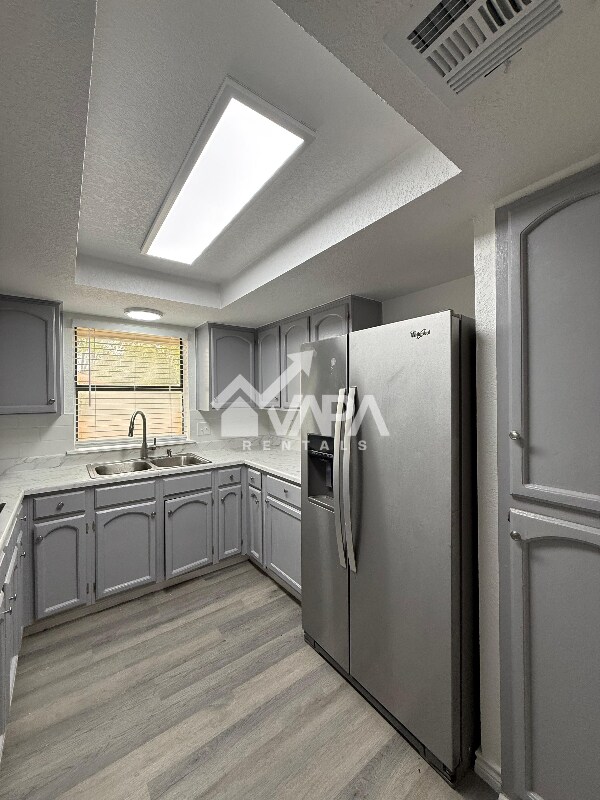 Foto del edificio - 6735 Stone Lake Dr