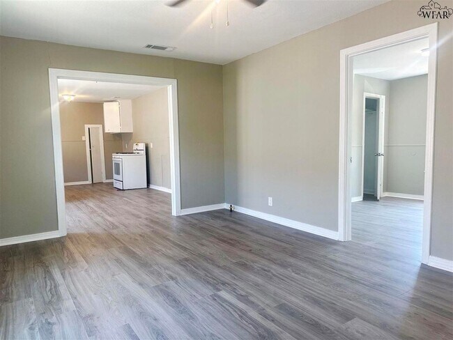 Foto del edificio - 2505 Carrigan Ave