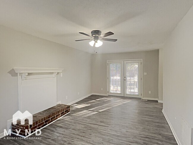 Foto del edificio - 915 Horton Rd