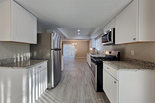 Building Photo - 18319 Autumn Trails Ln