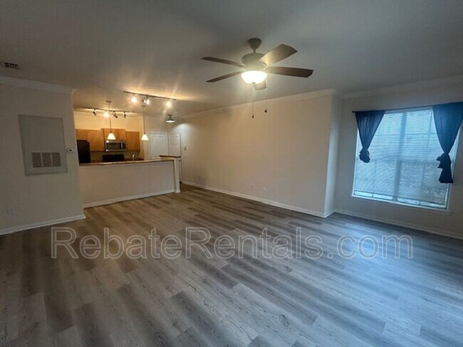 Foto del edificio - 8290 Gate Pkwy W