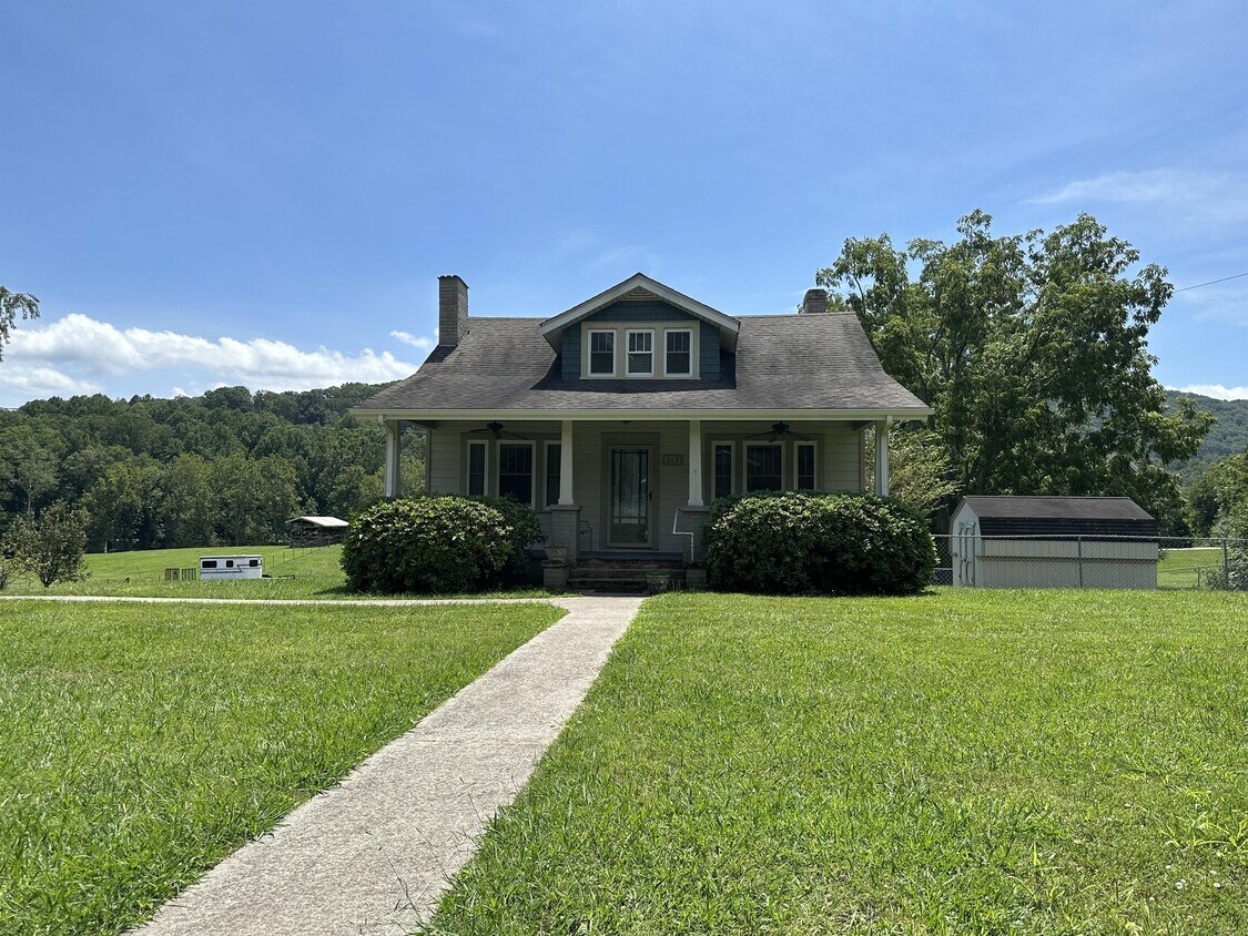 365 Old U.S. 1923, Candler, NC 28715 House Rental in Candler, NC