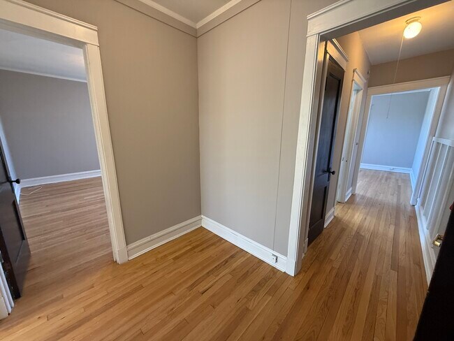 Foto del edificio - 3943 N Kostner Ave