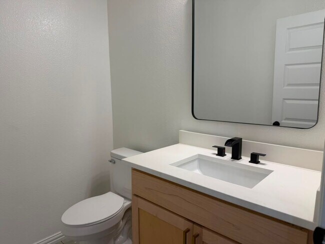 Foto del edificio - 6800 Oak Crest Dr W