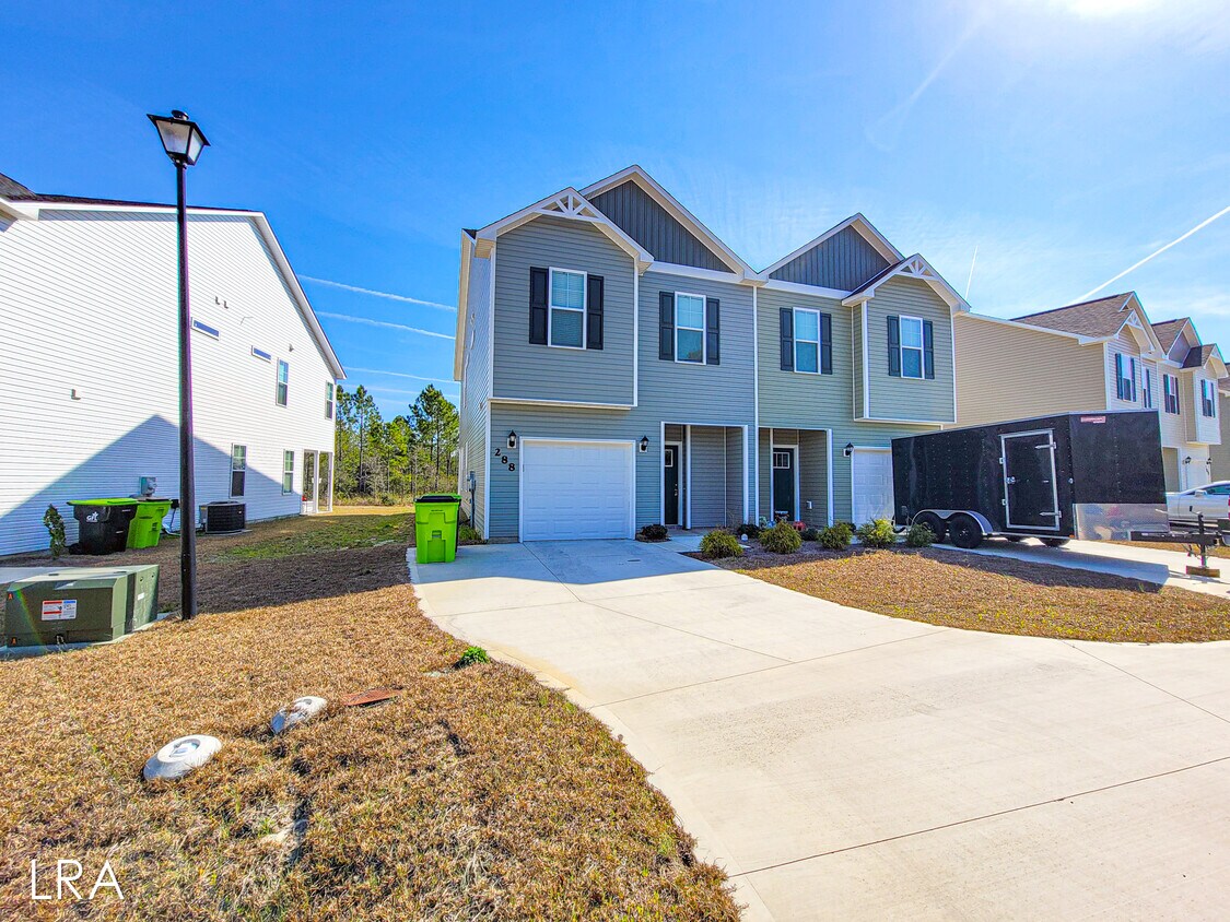 288 Currituck Dr, Holly Ridge, NC 28445 Townhome Rentals in Holly