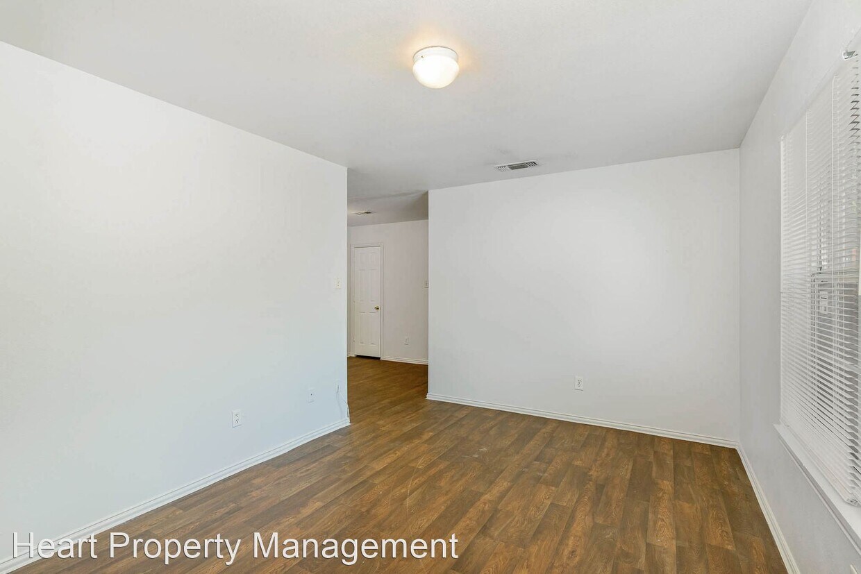 Primary Photo - 3 br, 2 bath House - 2907 Lasalle St