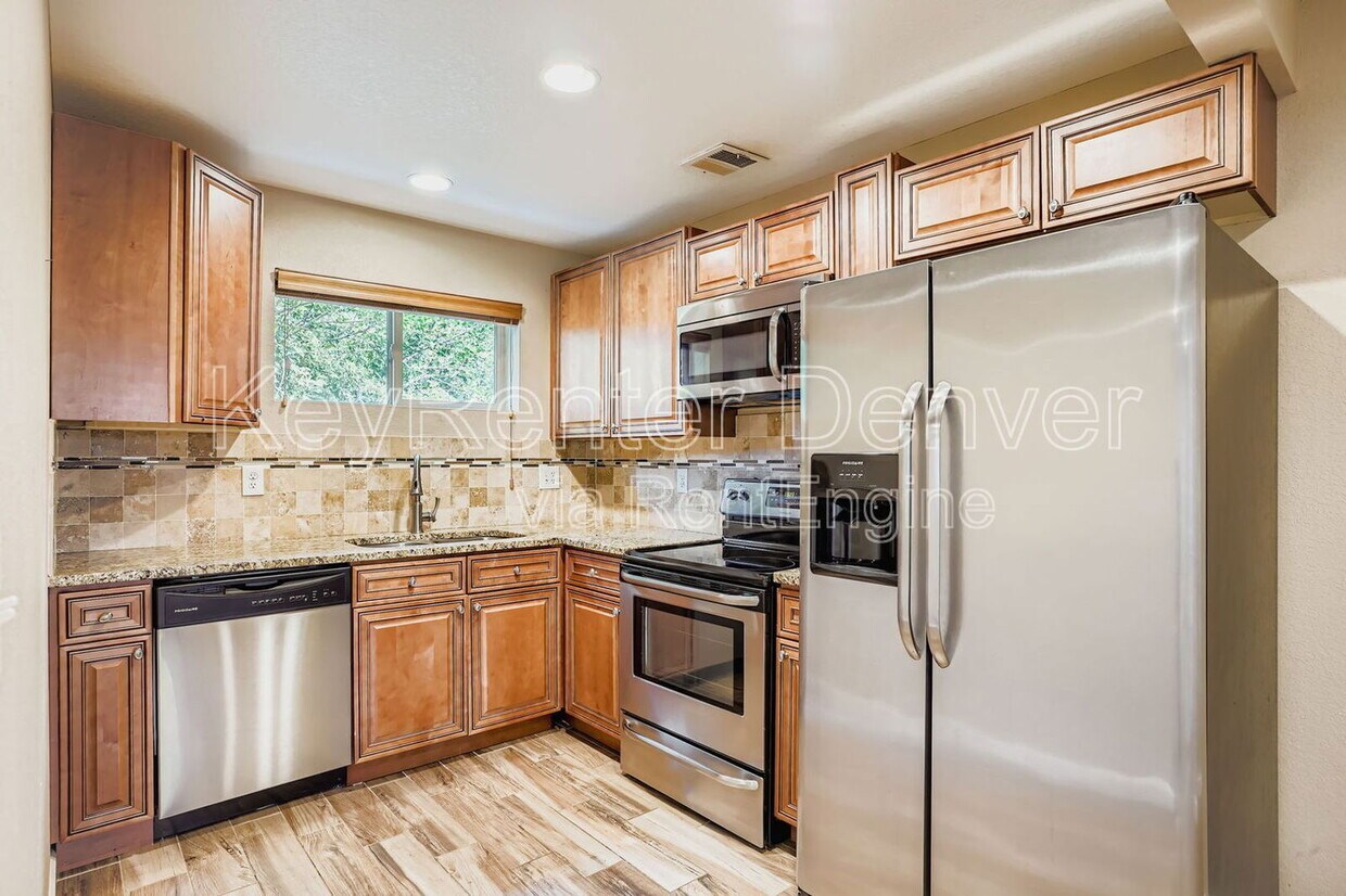 Foto principal - 4310 N Harlan St
