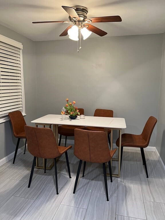 Building Photo - 32 Keyes St