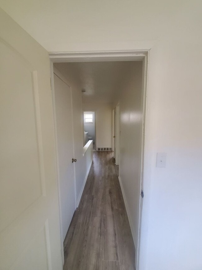 Building Photo - 23756 Banbury Cir