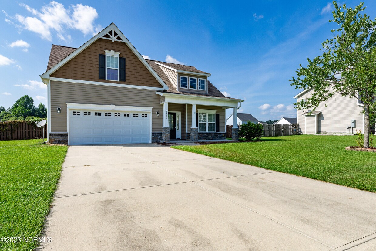 Primary Photo - 228 Maidstone Dr
