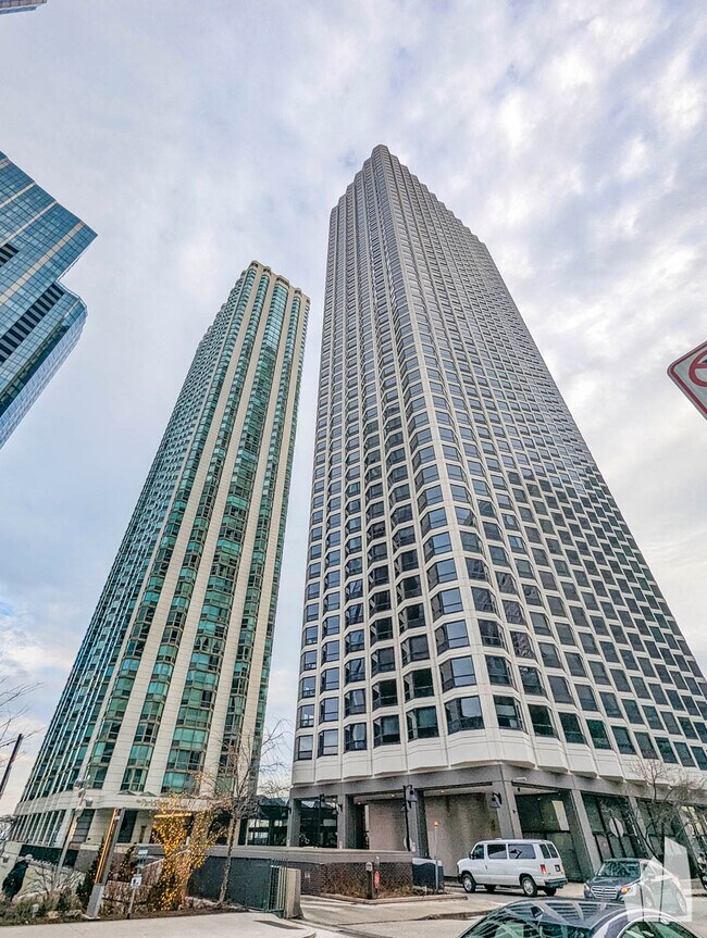 Foto del edificio - 195 N Harbor Dr