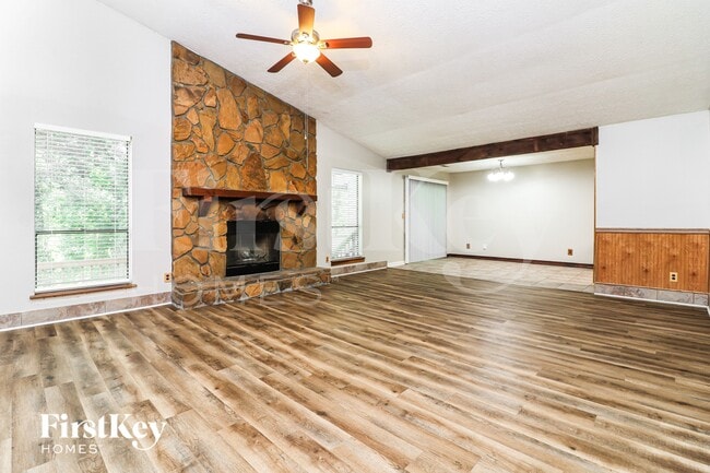 Building Photo - 446 Ridgetop Dr NW