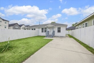 Building Photo - 2610 Cochran St