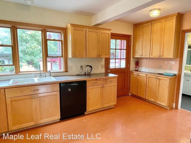 Building Photo - 3 br, 2 bath House - 839 NE 92nd St