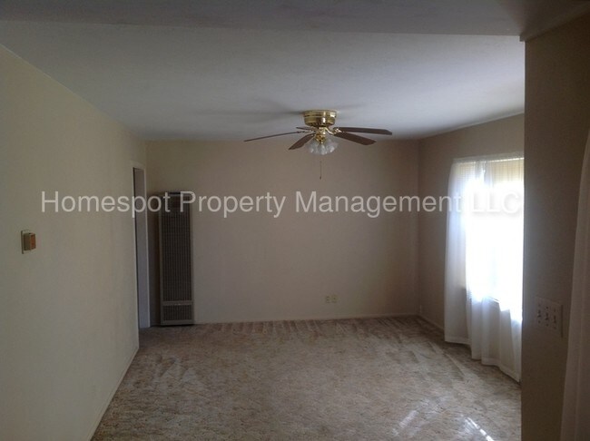 Foto del edificio - 528 W 16th Ln
