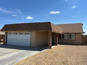 Building Photo - 2033 Harvard Dr