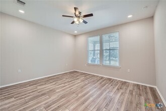 Building Photo - 805 Saratoga Ln