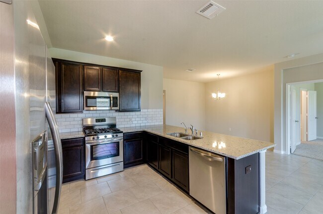 Building Photo - 2213 Del Mar Dr